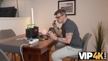 VIP4K. Daddy "fixing" her anal