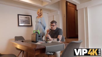 VIP4K. Daddy "fixing" her anal