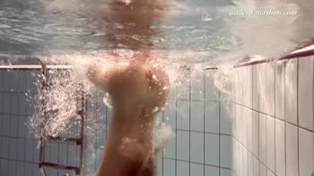 Russian Teen (18+) Goddess Paulinka Bares All Underwater