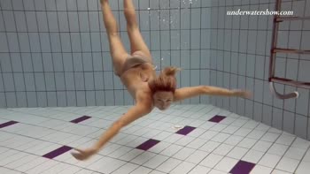 Russian Teen (18+) Goddess Paulinka Bares All Underwater