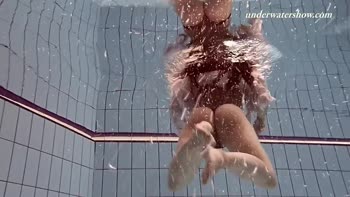 Russian Teen (18+) Goddess Paulinka Bares All Underwater