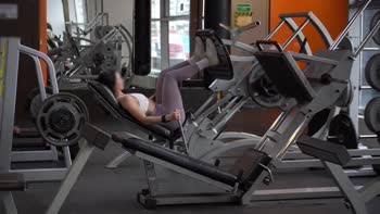 Fast Gym Pickup: Fitness Model DianaWellness's Raunchy Workout Tryst