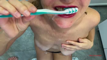Stepmom's Fresh Sperm Load Swallows - Ladyloveyoung60