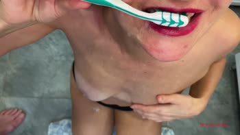 Stepmom's Fresh Sperm Load Swallows - Ladyloveyoung60