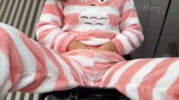 HotiMary's Pajama Perfection: Petite Babe's Masturbatory Orgasm
