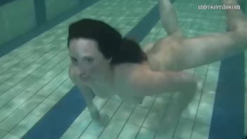 Barbara's Russian Watershow: Sizzling Underwater Seduction