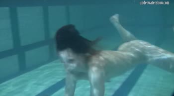 Barbara's Russian Watershow: Sizzling Underwater Seduction
