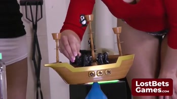 A Strip Pirate Penguins balancing fun sex game