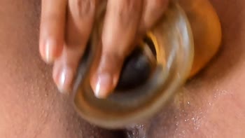 Hit_this_pussy - Hit This Pussy: Colombian Brunette's Perfectly Wet Solo