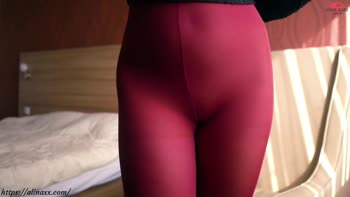 ASMRBabe's Sensual Pantyhose Temptation: Dildo Orgasms and Foot Fantasies