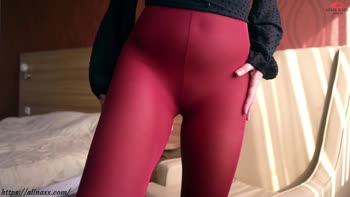 ASMRBabe's Sensual Pantyhose Temptation: Dildo Orgasms and Foot Fantasies
