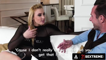 Lulu Love's Sizzling Audition Seduction: Producer's Cock Sucked by Sexy Blonde