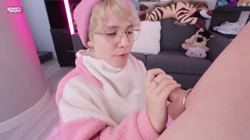 Hunnypaint - Hunnapaint's Sweet Sissy Transformation: Blonde Cutie Sucks Cock & Gets Painted