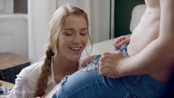 ULTRAFILMS Alexis stal seduced actor when his cock jumped out of his pants during makeup.