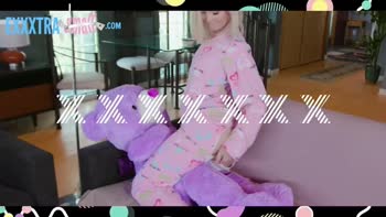 Stacie Jaxxx's Blonde Ambition: Public Blowjob & Cum Shot