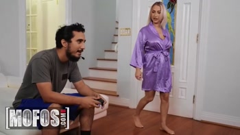 MOFOS - Quinn Waters Is Shocked By Her Son’s Friend’s Size And Satisfy Her Curiosity