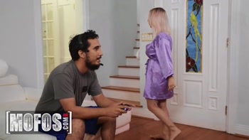 MOFOS - Quinn Waters Is Shocked By Her Son’s Friend’s Size And Satisfy Her Curiosity