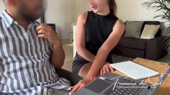 Femmina del sud Seduces Her Teacher for an A+