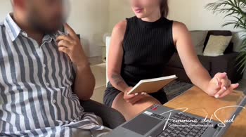 Femmina del sud Seduces Her Teacher for an A+