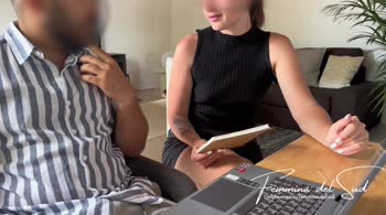 Femmina del sud Seduces Her Teacher for an A+