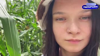 Airaccoon's Cornfield Caper: POV Blowjob & Dirty Talk