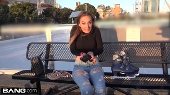 Jessie Wylde's Sizzling POV Blowjob in Public