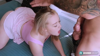 Curvy Blonde Teen (18+) Eva Nyx Gets A Big Load Of Cum On Her Face