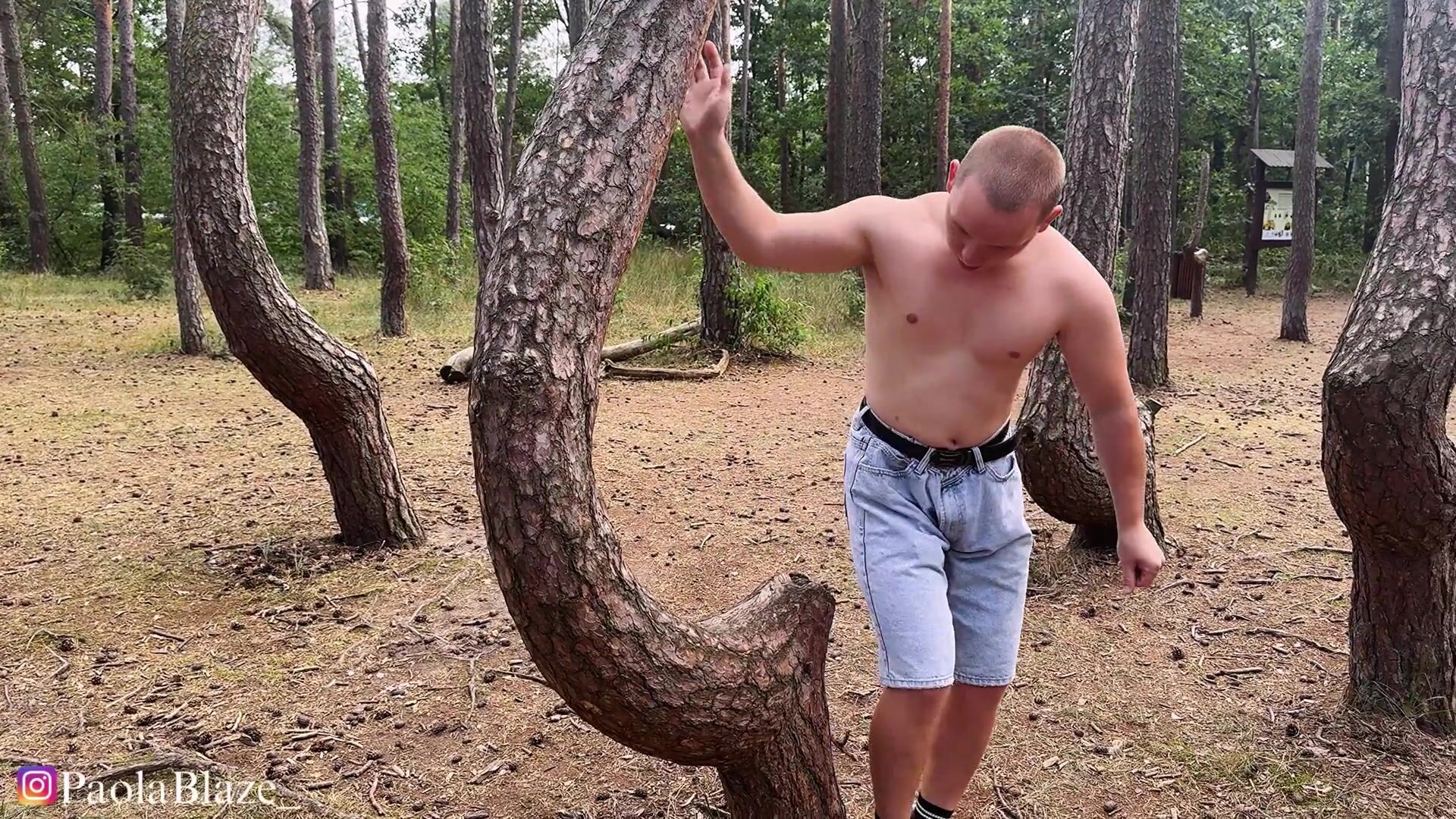 His Dick Stood in the CROOKED FOREST, I Showed that I was not a Log
