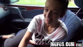 Stranded Teen (18+) Seduces POV Driver with Roadside Blowjob