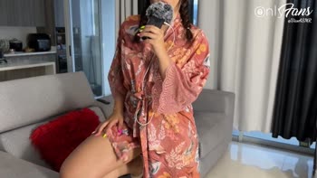 Vicoasmr's Colombian Kink: A Sensual Solo Massage
