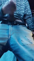 LatinoScogiendo Satisfies Himself at Work with Massive Cock