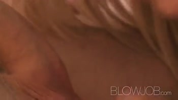 BlowJob Stunning blonde rewarded for great head