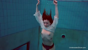 Alice's Underwater Seduction: Sizzling Russian Babe in Action