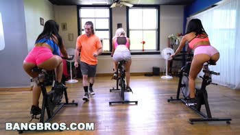 Rose Monroe's Curvy Spin Class Seduction with Brick Danger