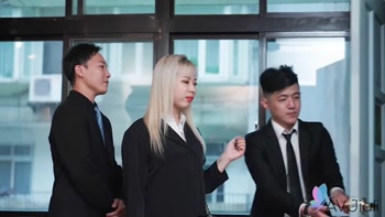 Dominant Boss Lady, Wang Yixin, Takes Advantage Of Male Office Worker