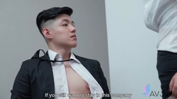 Dominant Boss Lady, Wang Yixin, Takes Advantage Of Male Office Worker