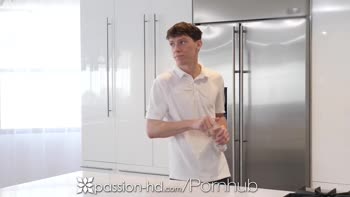 Rion King Teamed Up With Petite Allie Addison For A 60FPS HD Hardcore Session