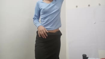 Desi_Girl23's Steamy Solace: An Indian Teen (18+)'s Masturbation Adventure