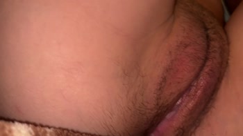 AlexaHolli's Hairy Solo: Masturbating to Perfection
