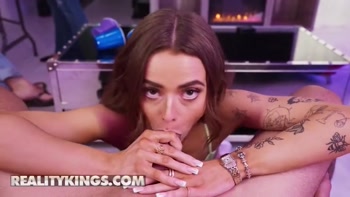 REALITY KINGS - College Cuties Selina Bentz And Nikki Nicole Share Kisses, Blowjobs And A Hot Dorm Room Threesome