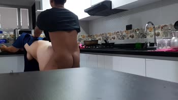 BrandyMilfHot's Colombian Kitchen Encounter: Amateur Blowjob & Big Ass Action