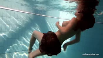 Mia's Underwater Big Tit Temptation
