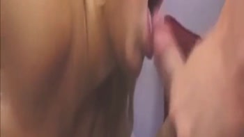 Mature Babe Spreads Ass for Deep Pussy Licking and Fingering Frenzy