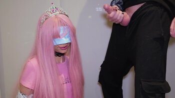 Step Sis Public Crazy Place's Blindfolded Blowjob Challenge