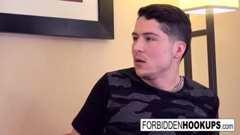 Hannah Hays Seduces Her Step Brother in Forbidden Hookups