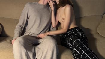 Cute Pussy's Teen (18+) Stepsister Handjob Roleplay: Cum Together in 60fps