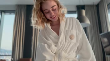 Zxlecya's Morning Delight: Blowjob & Cumshot