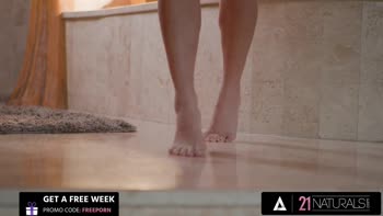 Lena Coxx: Steamy Shower Seduction Leads to Reverse Cowgirl Anal Delight