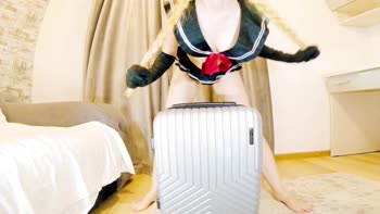 PinkYasmine's Suitcase Surprise: Amateur Cosplay Orgasm Fun
