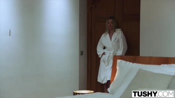 TUSHY Anal-loving Venera gets special service from masseuse